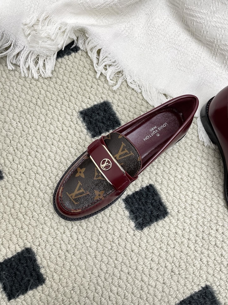 l0vis Vvtt0n loafers